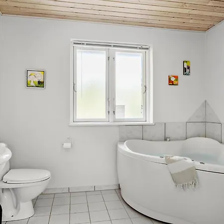 3 Bedroom Beautiful In Hadsund