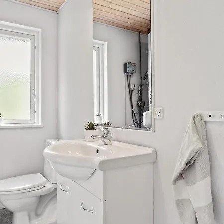 Сasa de vacaciones 3 Bedroom Beautiful In *